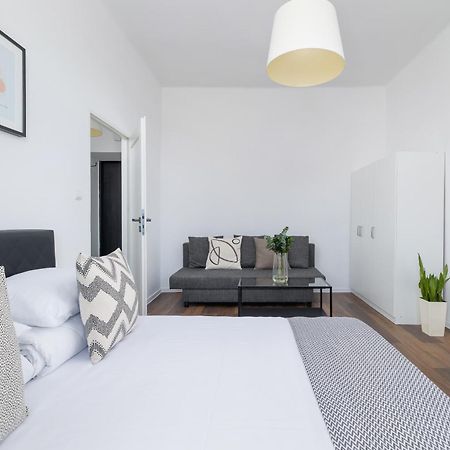 2-Bedroom Apartment - Dluga 65 คราคูฟ ภายนอก รูปภาพ