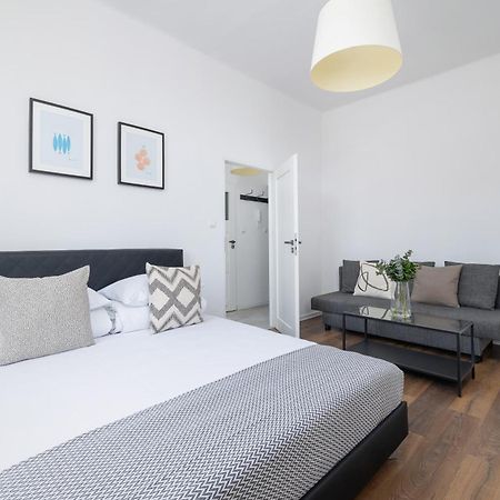 2-Bedroom Apartment - Dluga 65 คราคูฟ ภายนอก รูปภาพ