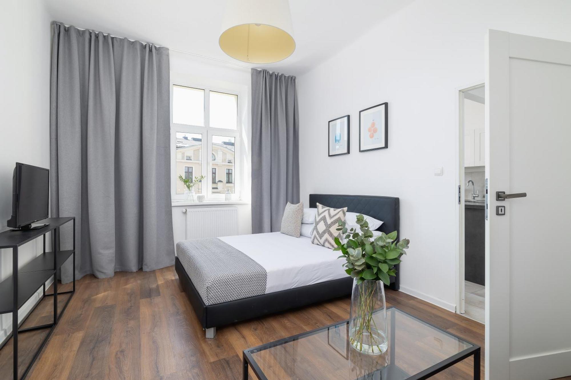 2-Bedroom Apartment - Dluga 65 คราคูฟ ภายนอก รูปภาพ