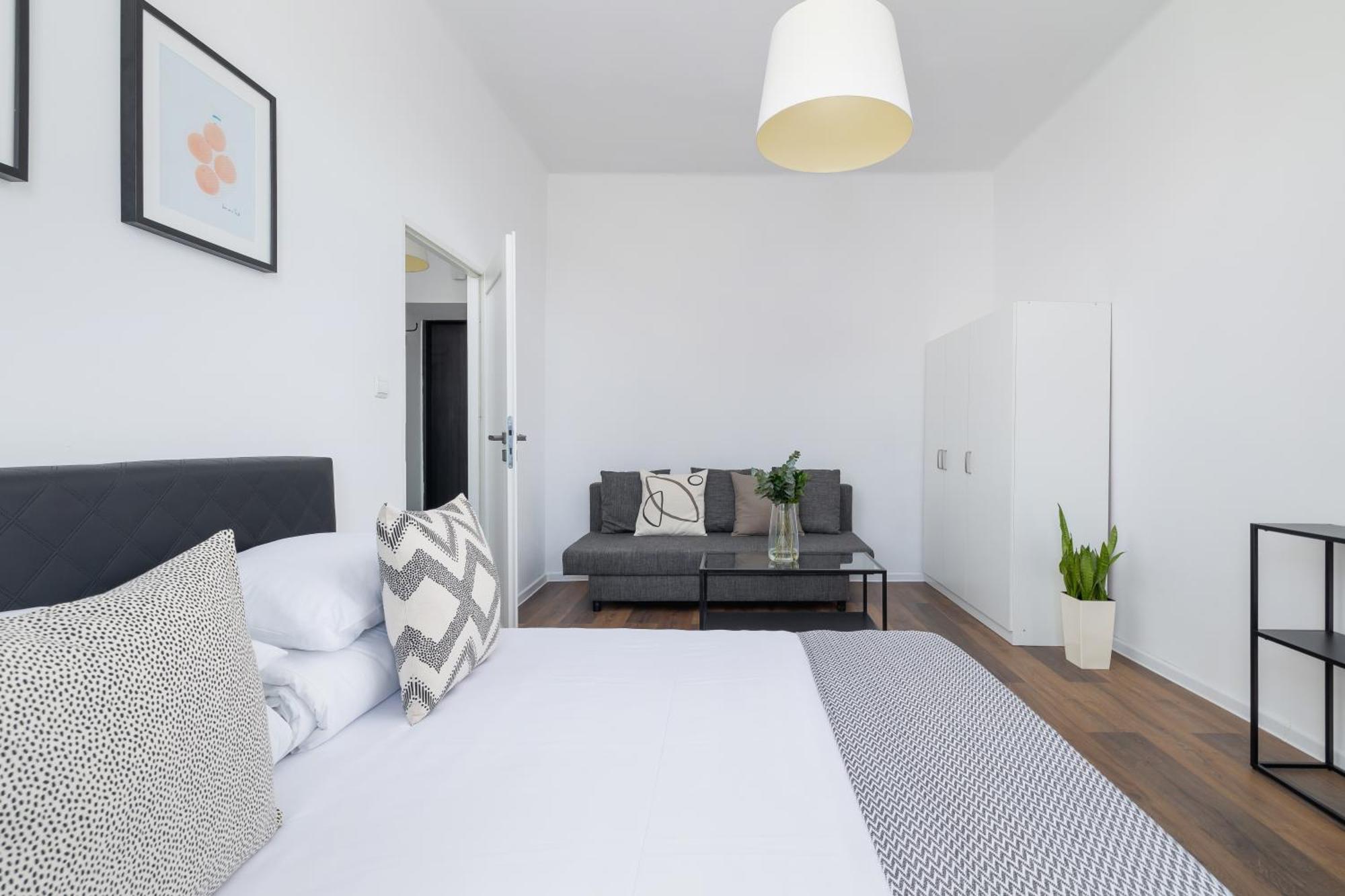 2-Bedroom Apartment - Dluga 65 คราคูฟ ภายนอก รูปภาพ