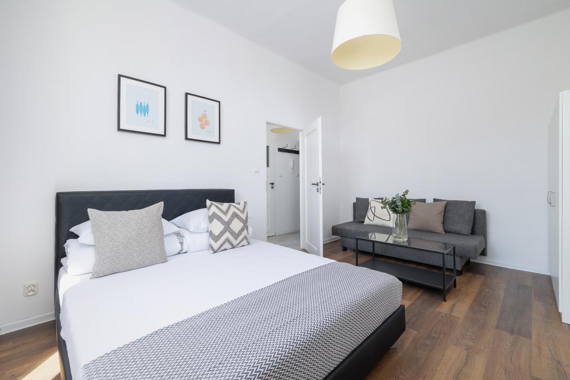 2-Bedroom Apartment - Dluga 65 คราคูฟ ภายนอก รูปภาพ